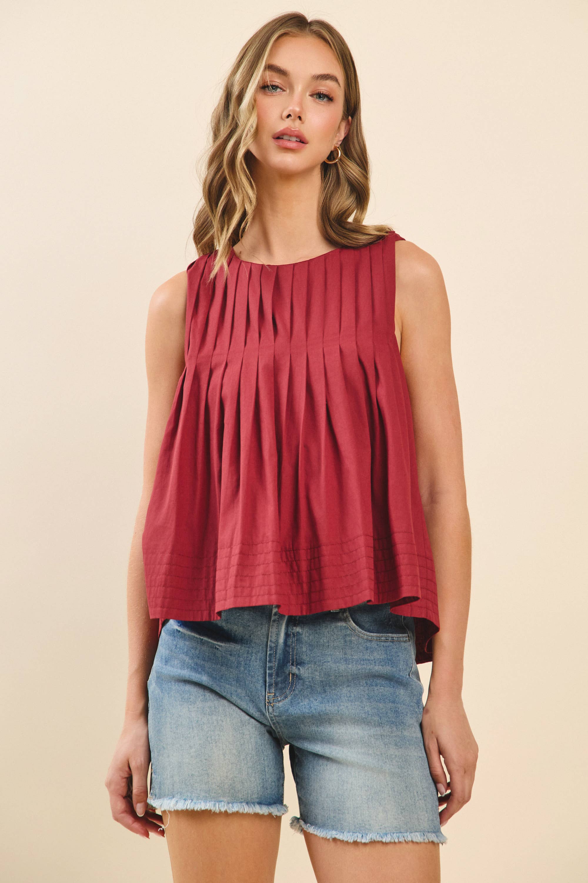 CT9082-Pleated Detail High Low Sleeveless Top