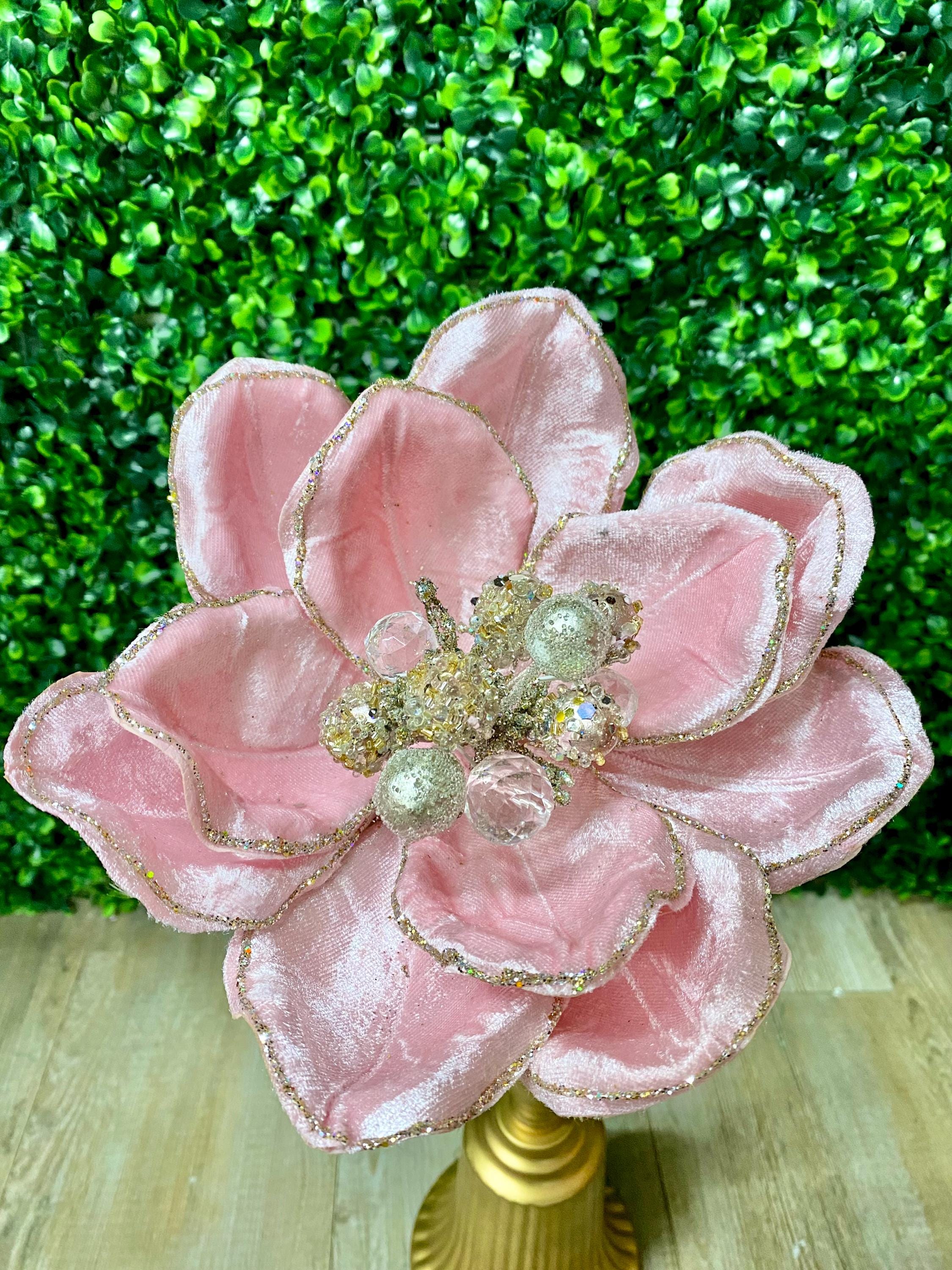 Light Pink Grand Magnolia Stem - 7 inch diameter