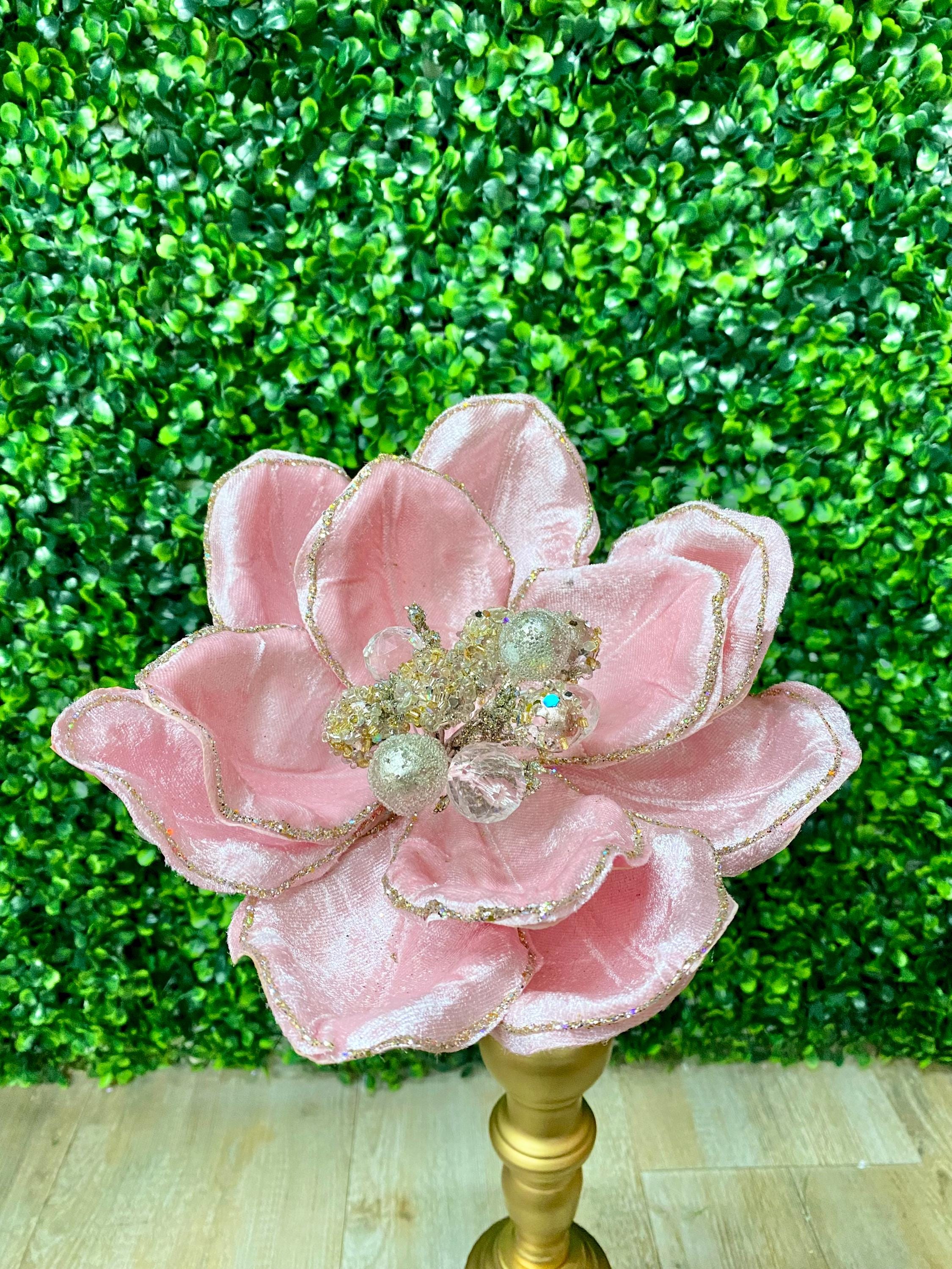 Light Pink Grand Magnolia Stem - 7 inch diameter