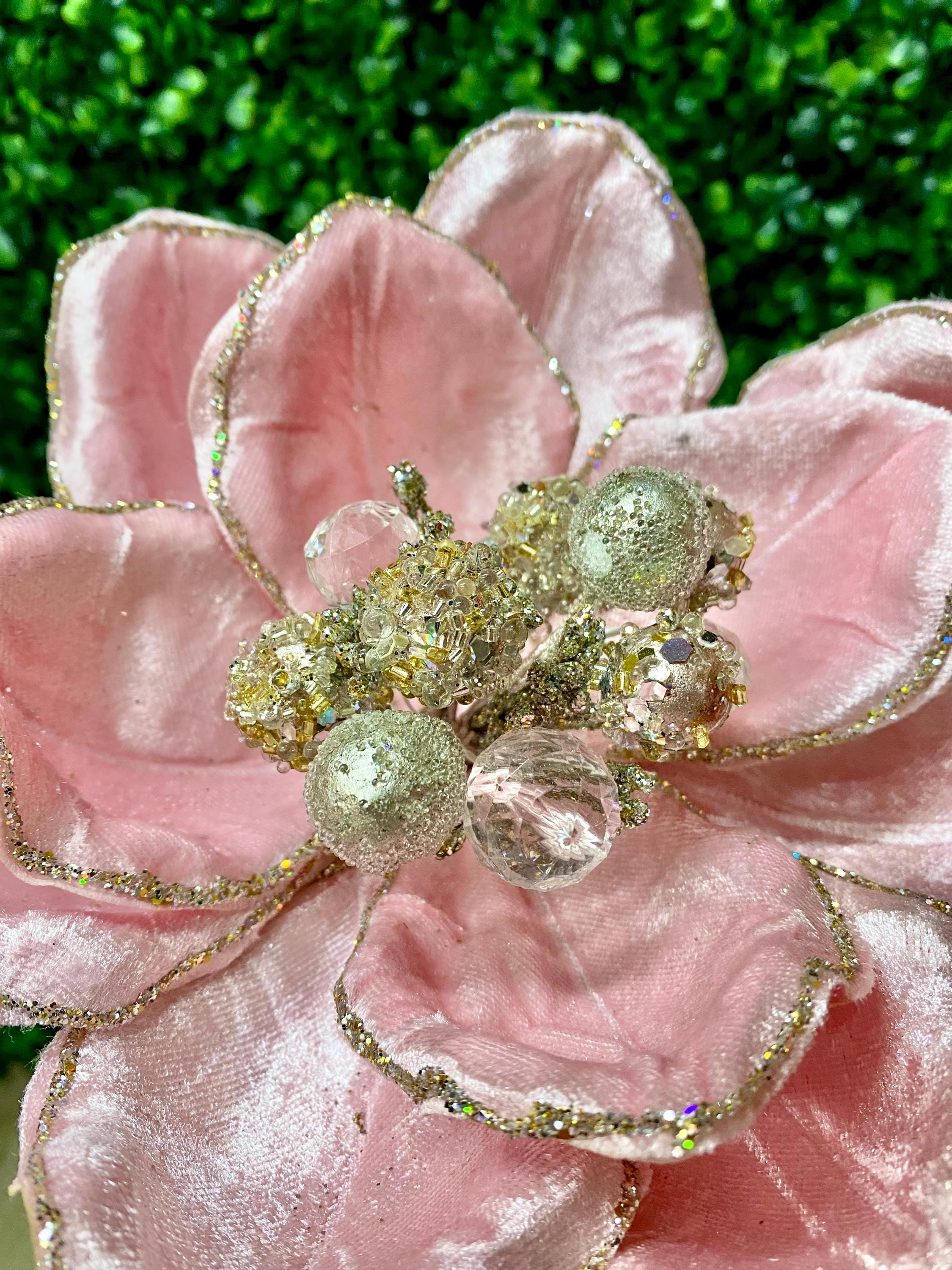 Light Pink Grand Magnolia Stem - 7 inch diameter