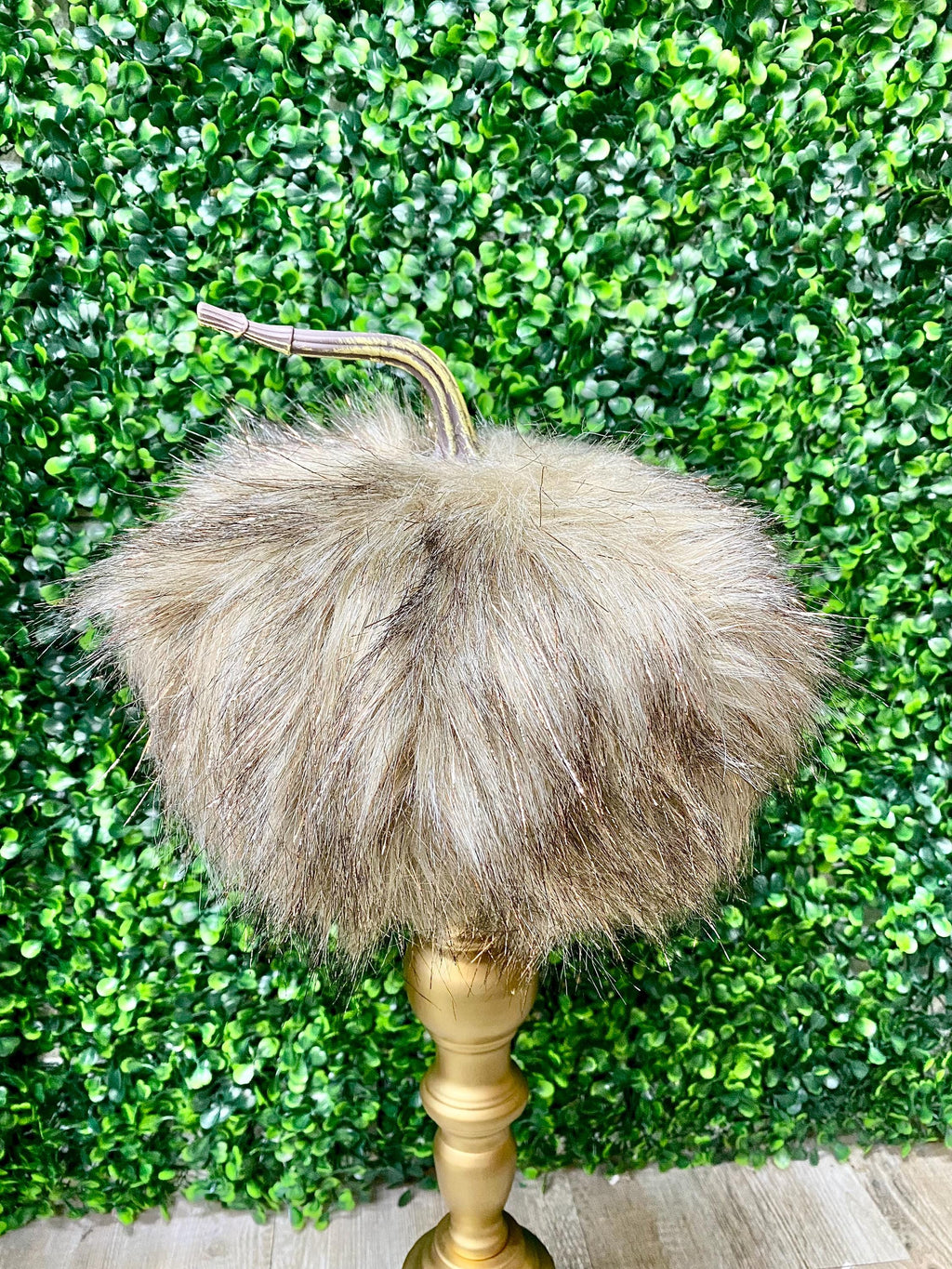 Faux Fur Shaggy Pumpkin - Large - 7.5 L x 10W