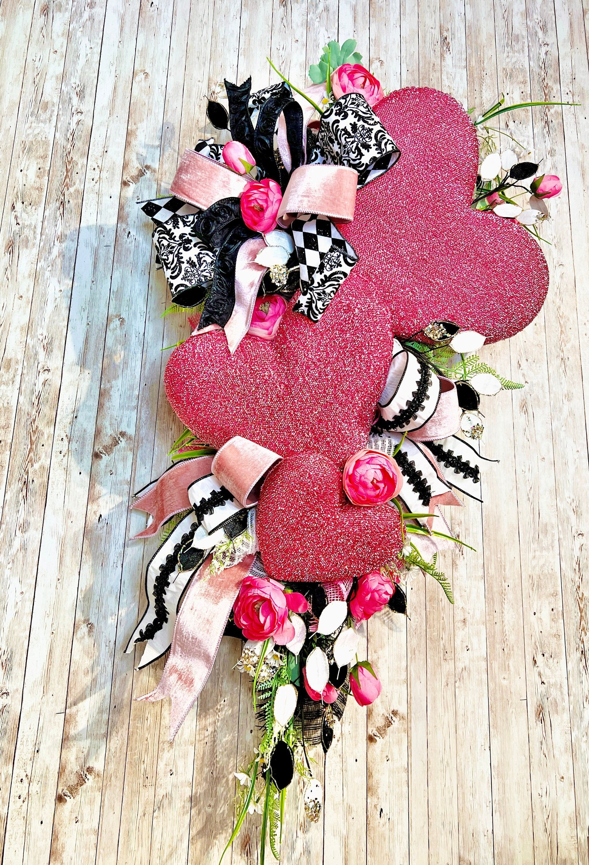 XL Valentines Day Hearts Swag, Valentines Day Gift, Galentines Day, Valentines Day decorations, Heart Door Hanger